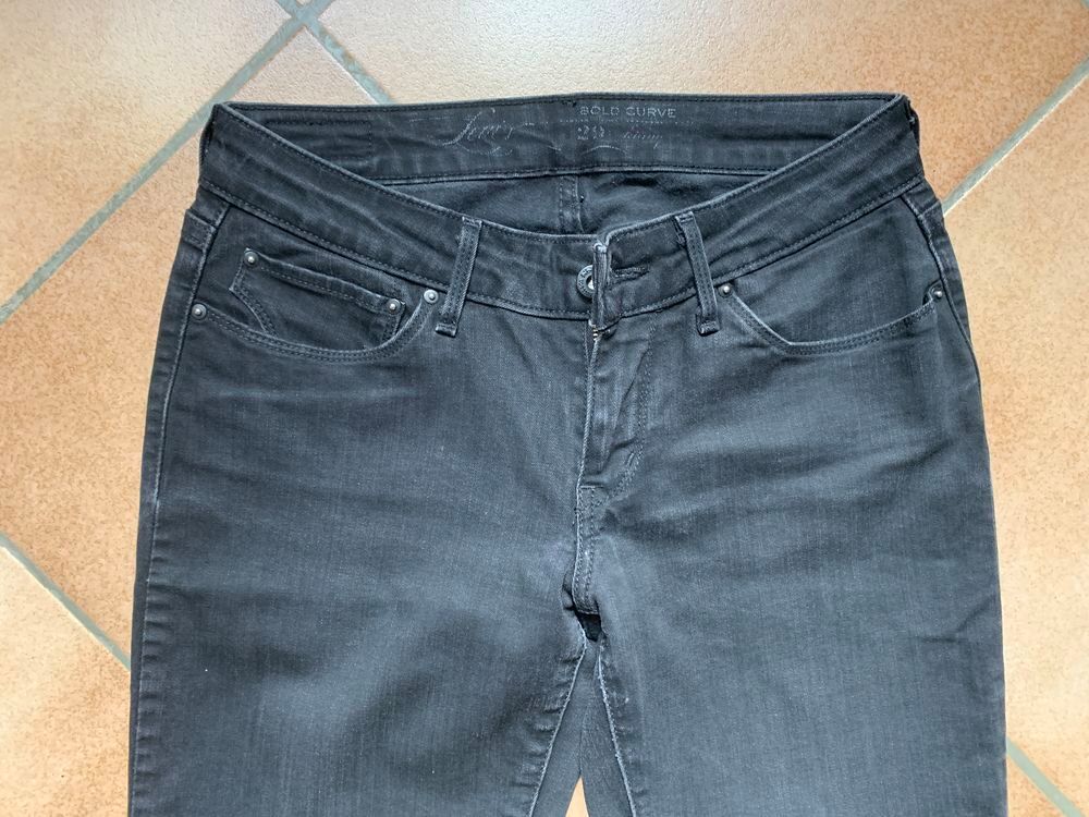 Levis jeans noir bold curve Skinny W29 Bon &eacute;tat Vtements