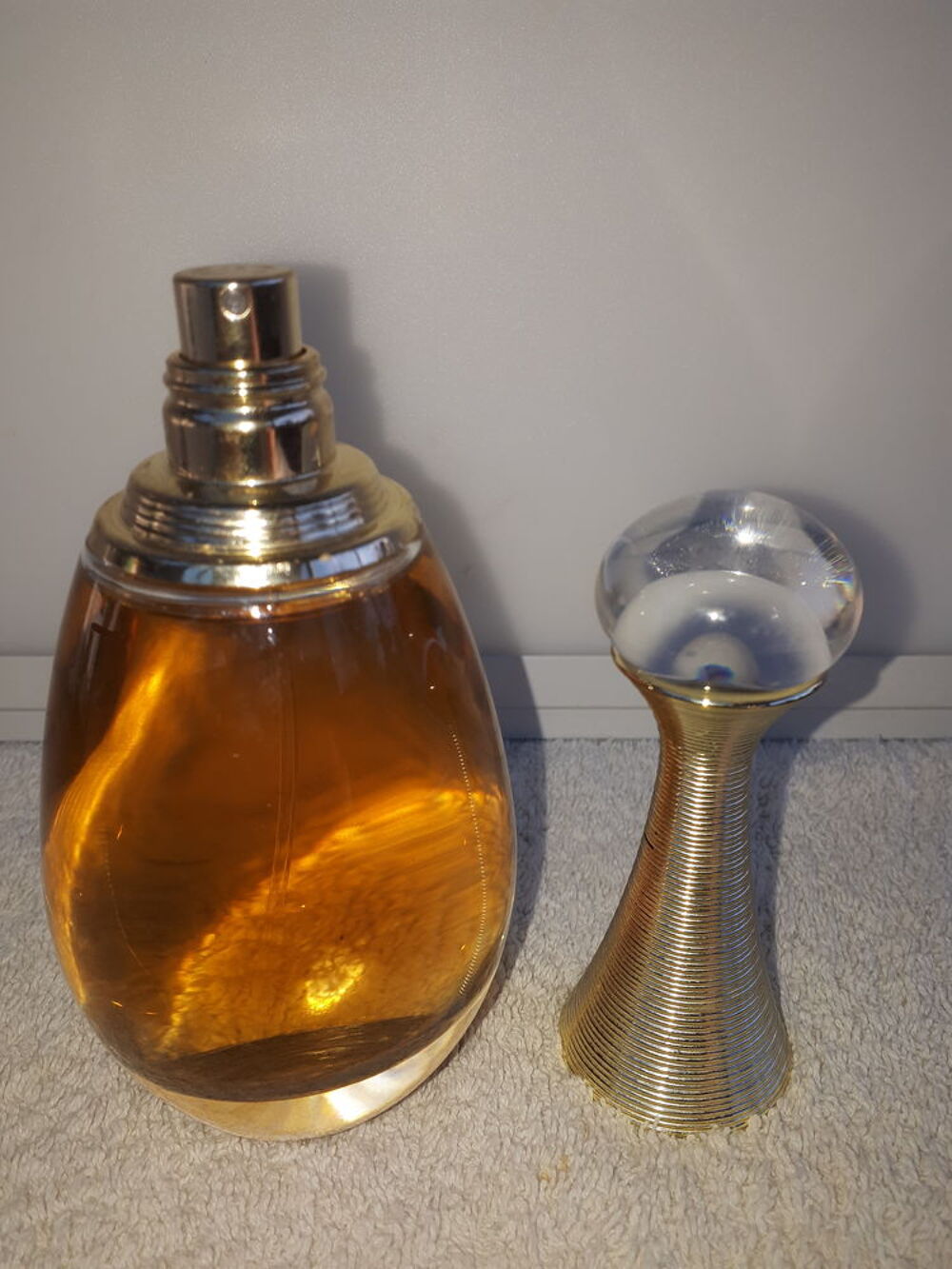 Flacon 100 ml eau de parfum DIOR dans son coffret neuf 