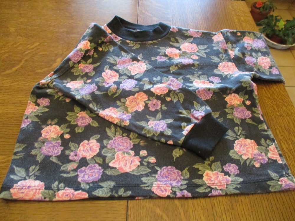 Ensemble fleuri longues manches avec jupe Vêtements enfants