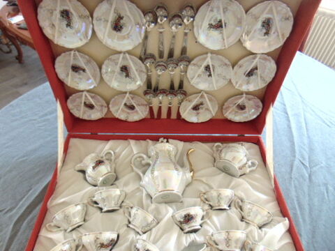 Service à café en véritable porcelaine ? Italie ? Années 195 109 Auxerre (89)