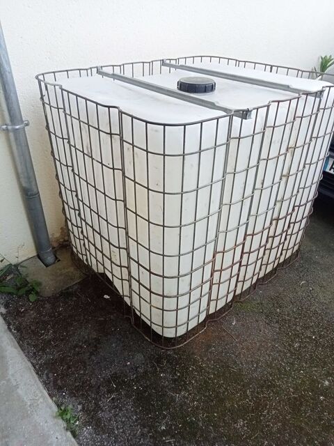 r�cup�rateur d'eau de pluie 1000 L . 75 May-sur-Orne (14)
