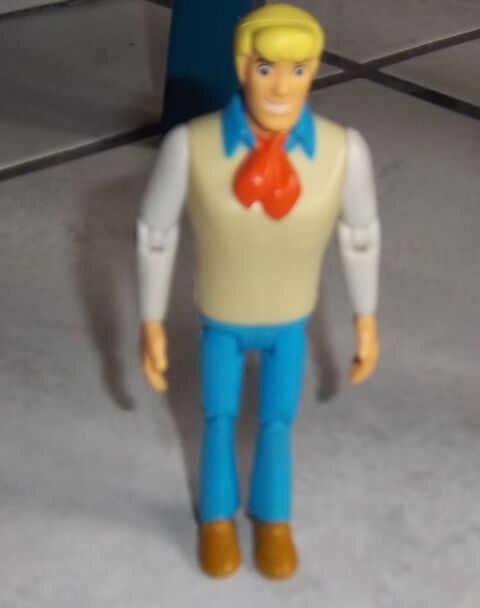 Figurine Fred 11 cm de la srie Scooby-Doo 3 Colombier-Fontaine (25)