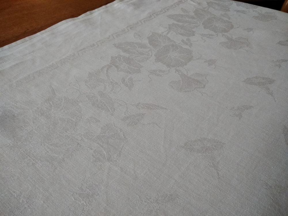 Ancienne nappe damass&eacute;e 1900 D�coration