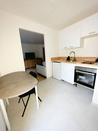  Appartement à louer 1 pièce 27 m²