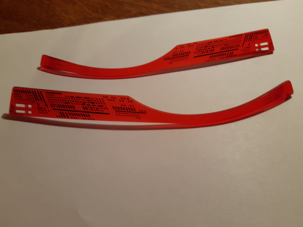 Dilem branches de lunette rouge Bijoux et montres