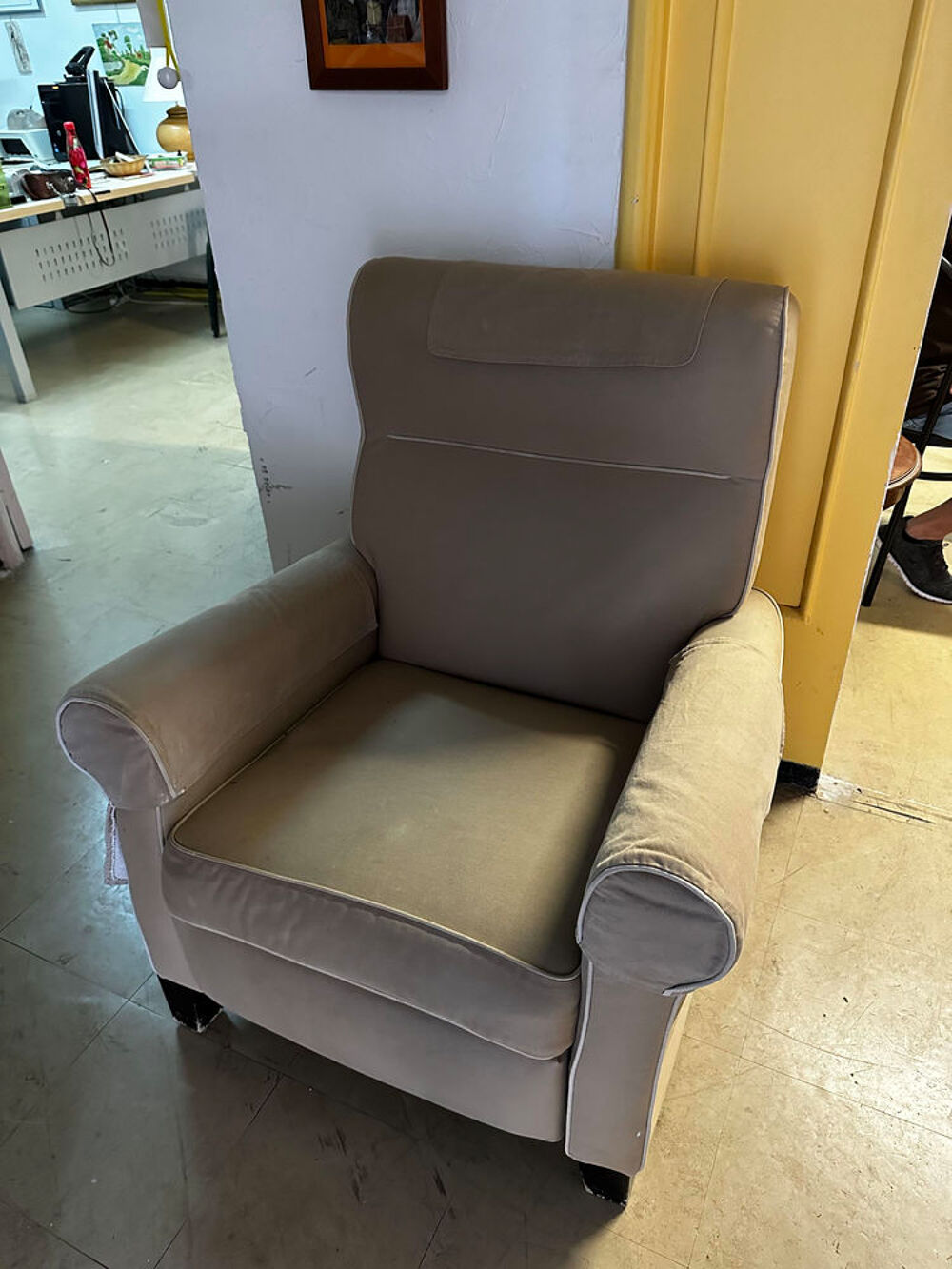 FAUTEUIL RELAXANT POUR PERSONNES AGEES Meubles