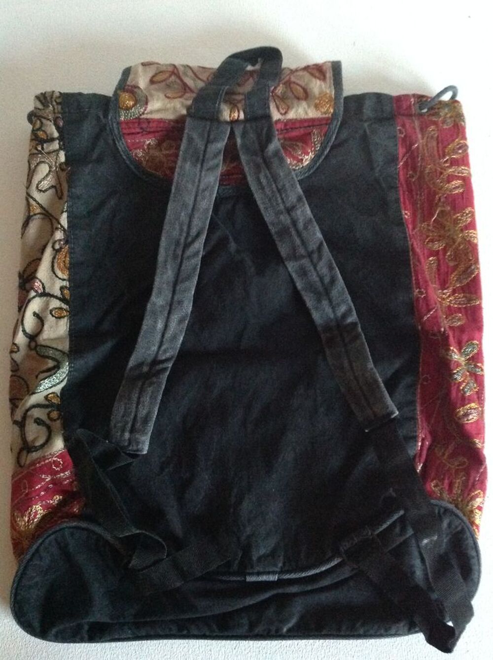 SAC &Agrave; DOS INDIEN EN TOILE BROD&Eacute;E COLOR&Eacute;E Maroquinerie