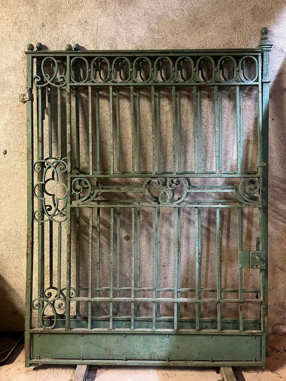 SUPERBE PORTAIL ANCIEN EN FER PLEIN FORGE POUR PROPRIETE Jardin