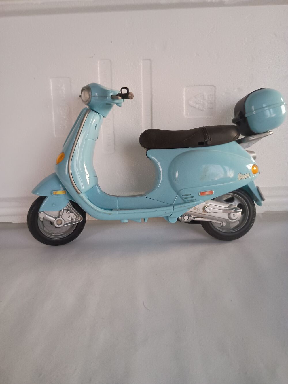 Scooter VESPA BARBIE de 2002 Jeux / jouets
