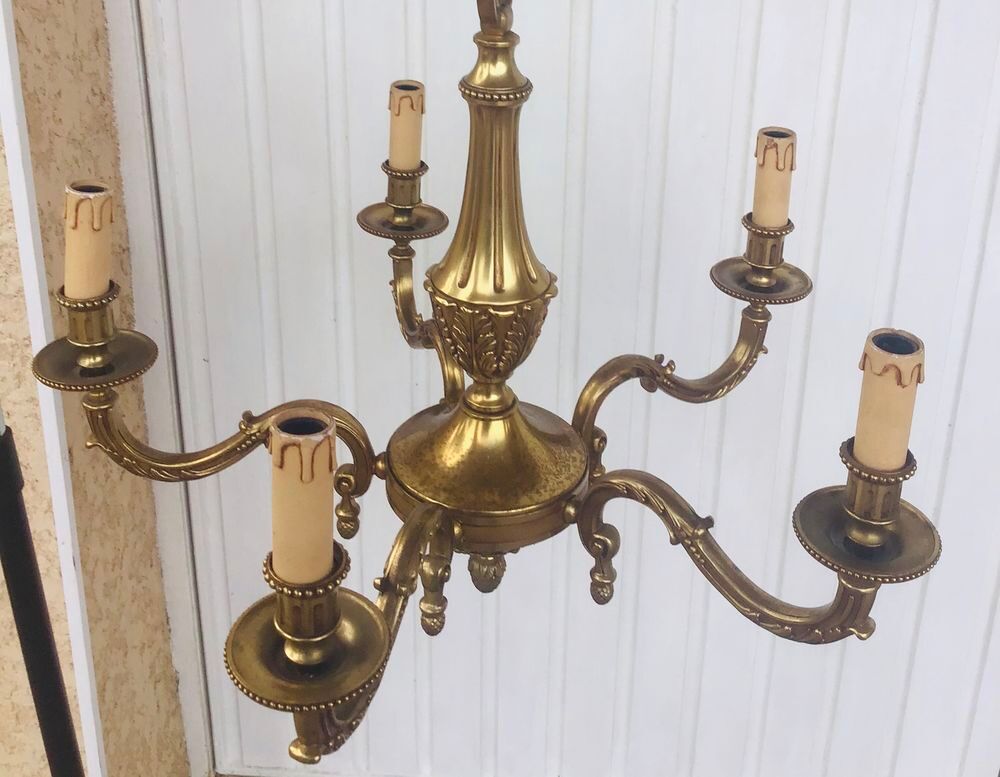 2 beaux lustres en Bronze Et Laiton (5 et 6 branches) Décoration