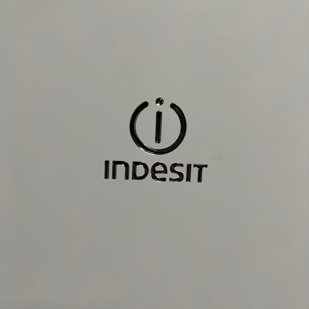 R&eacute;frig&eacute;rateur combin&eacute; Indesit Electroménager