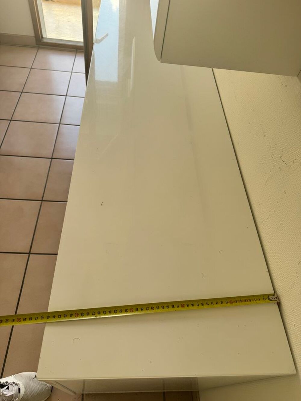 Meuble vaisselle et HI-FI propre Meubles