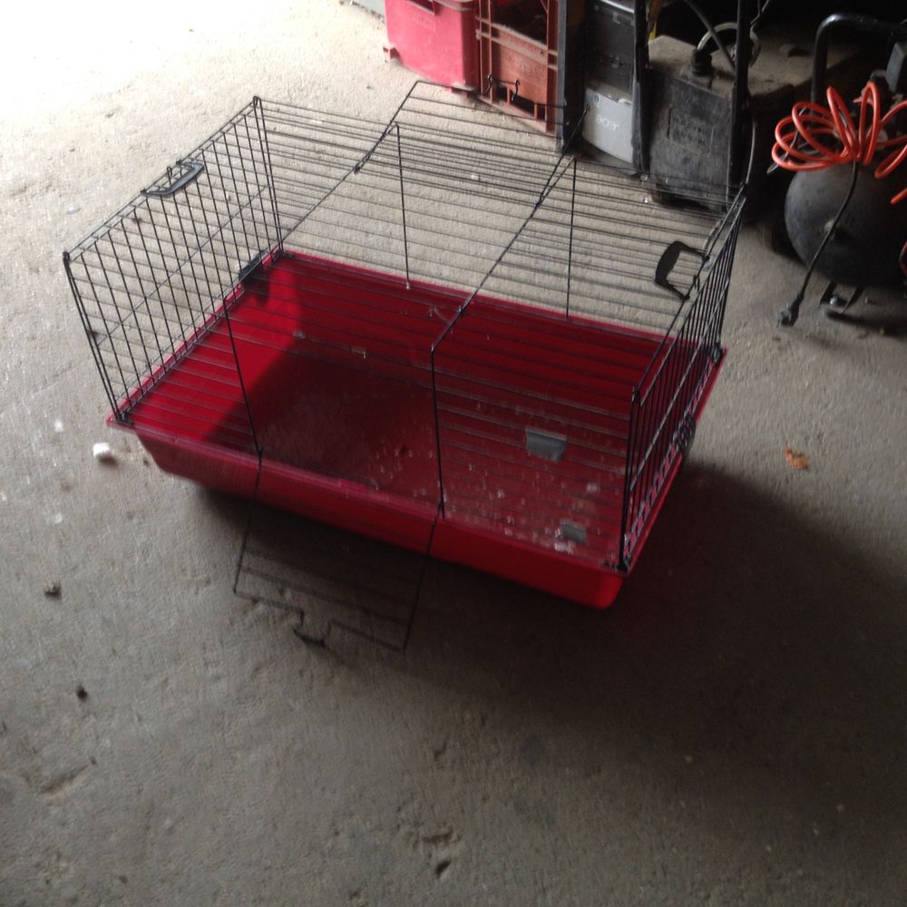  cage a lapin 10 euros la cage  