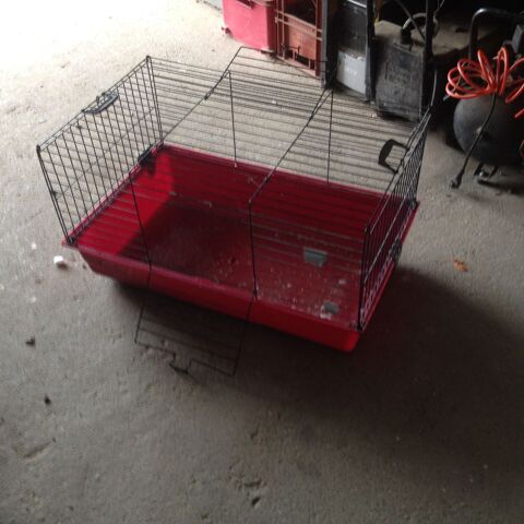 cage a lapin 10 euros la cage 10 62134 Monchy-cayeux