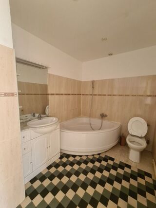  Appartement à louer 110 m²