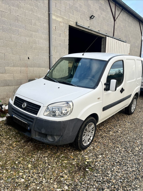 Fiat Doblo DOBLO CARGO 1.3 MULTIJET 16V PACK CD CLIM T&Ocirc;LE 2006 occasion Mours-Saint-Eus&egrave;be 26540