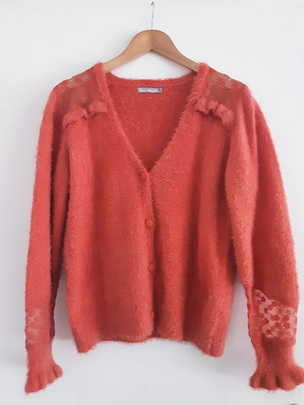 Pull orange avec dentelle V�tements