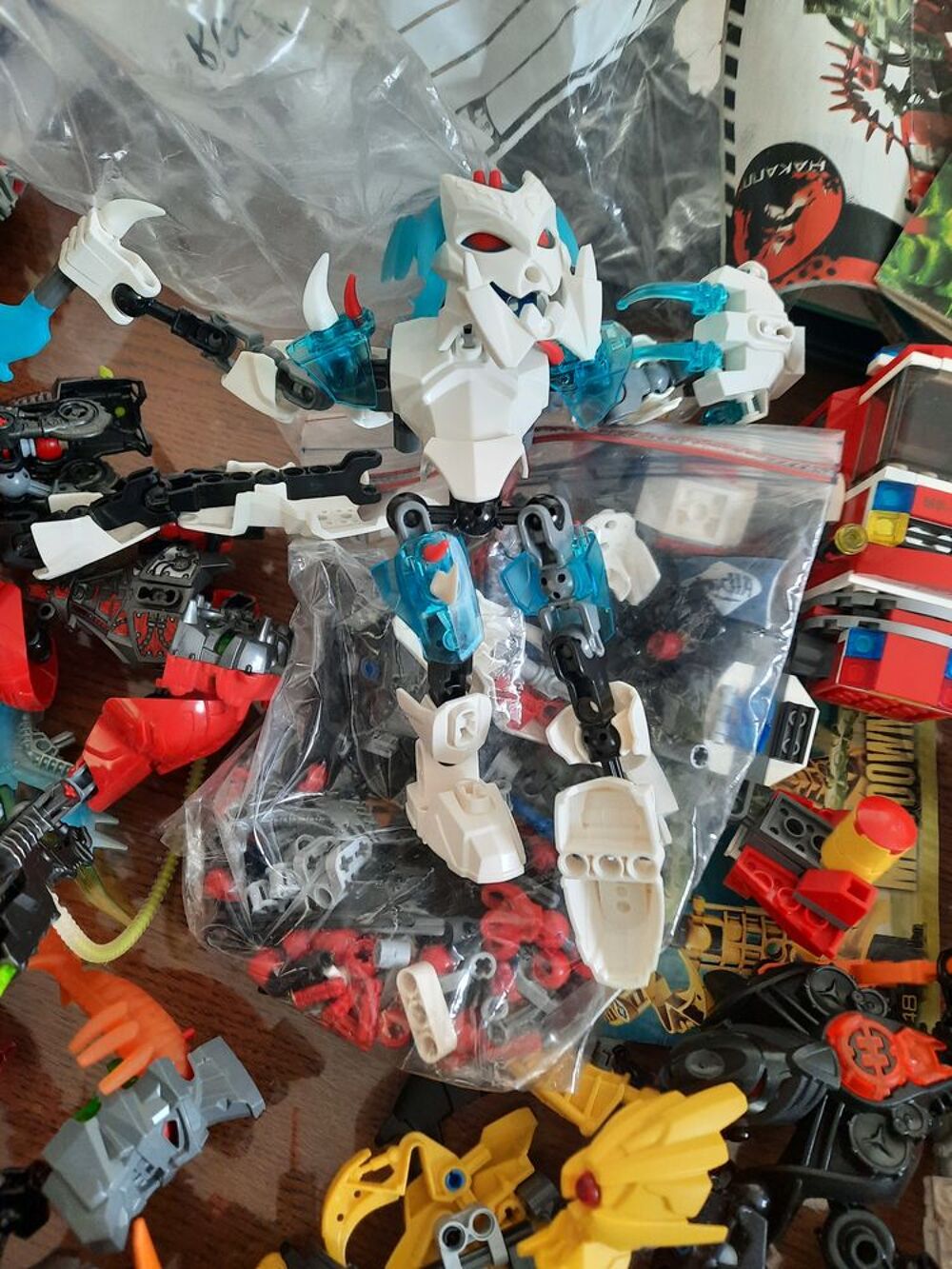 Gros lot Lego Bionicle + 2 autres constructions Lego Jeux / jouets
