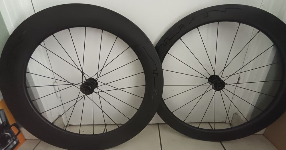 ROUES V&Eacute;LO DE PISTE NEUVE Vélos