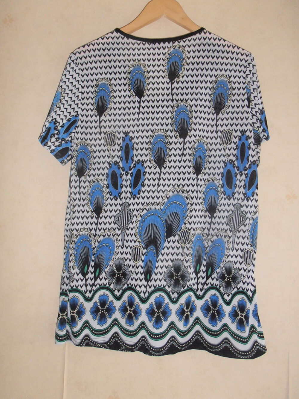 Tee-shirt motifs paons (82) Vêtements