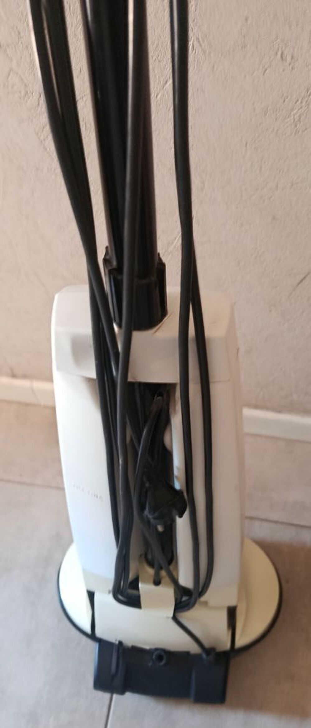 Cireuse-shampouineuse Hoover 
"Shampoo Polisher" Electroménager
