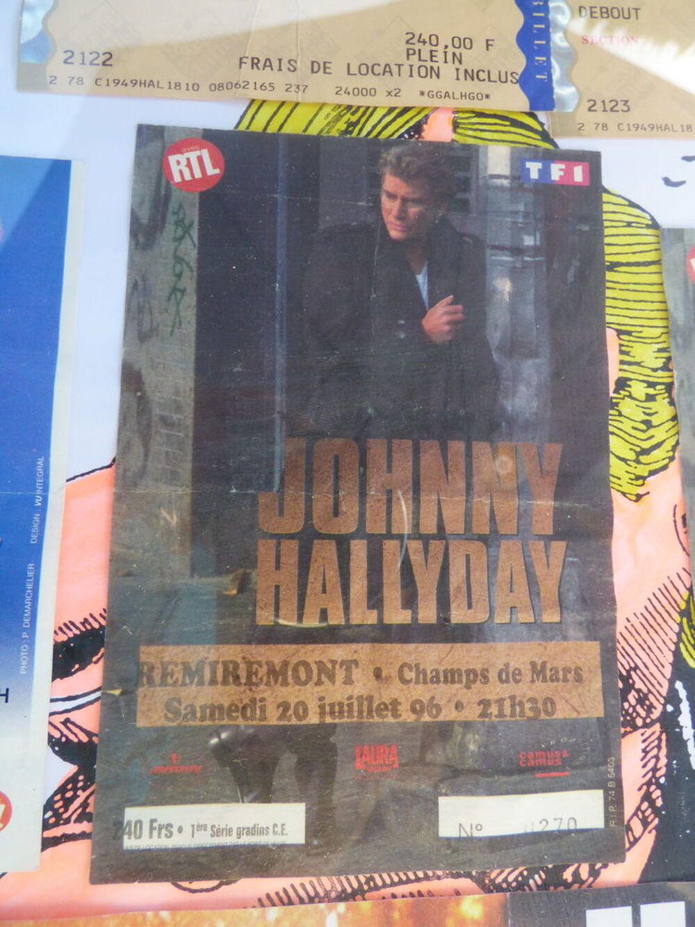 Ancien billets concert johnny hallyday Billetterie