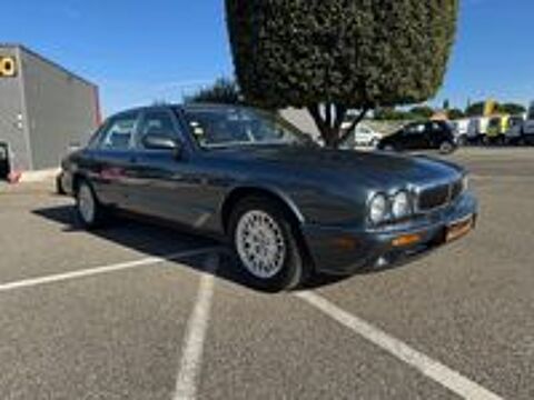 XJ 3.2 V8 PACK 2000 occasion 84290 Sainte-C&eacute;cile-les-Vignes