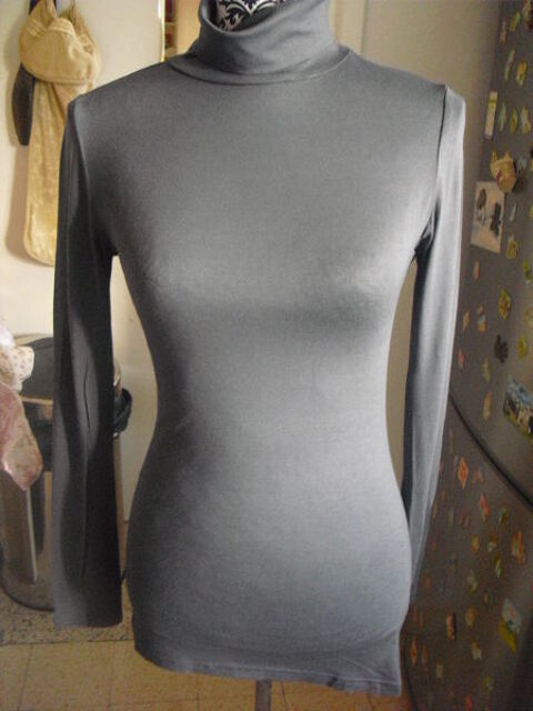 sous pull col roulé gris fonçé NEUF TAILLE M 4 Lyon 5 (69)
