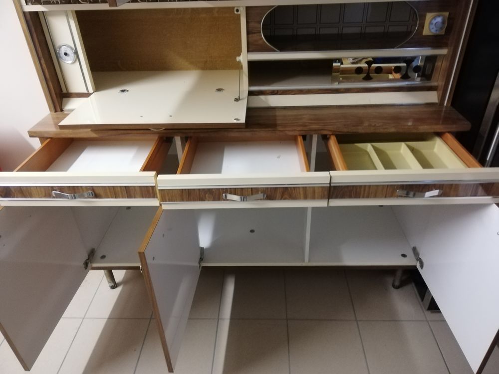 Buffet cuisine vintage en formica marron Meubles