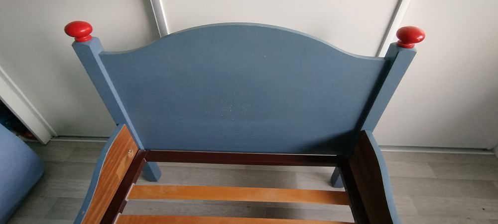 Lit 1 place+sommier+table de chevet Mobilier enfants