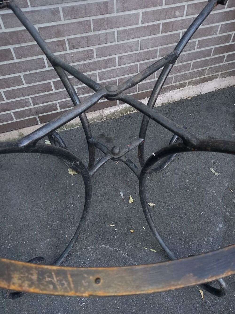 BELLE TABLE EN VERRE ET FER FORGE Meubles