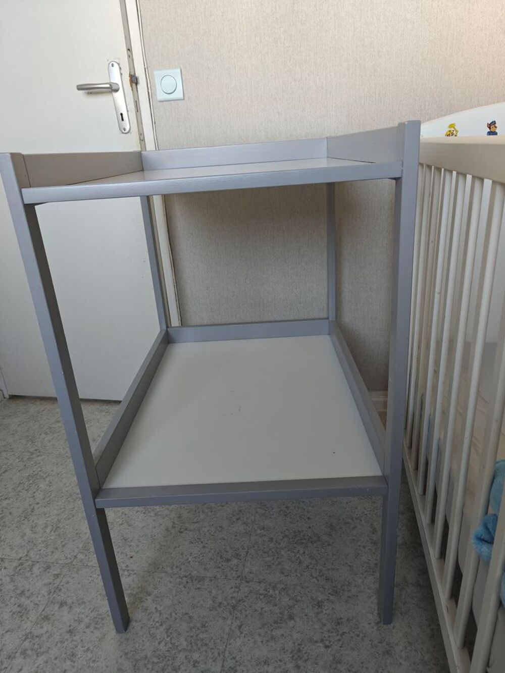 Table &agrave; langer Mobilier enfants