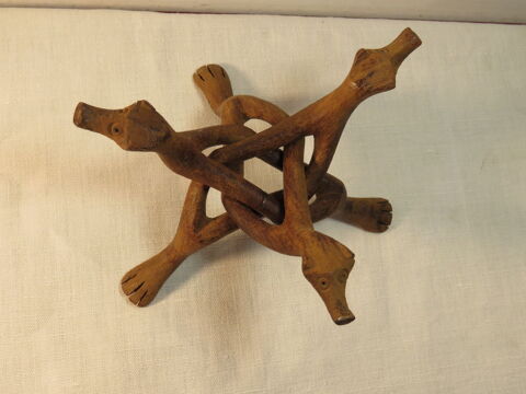 Tripode asiatique pour sph�re 30 Marsillargues (34)