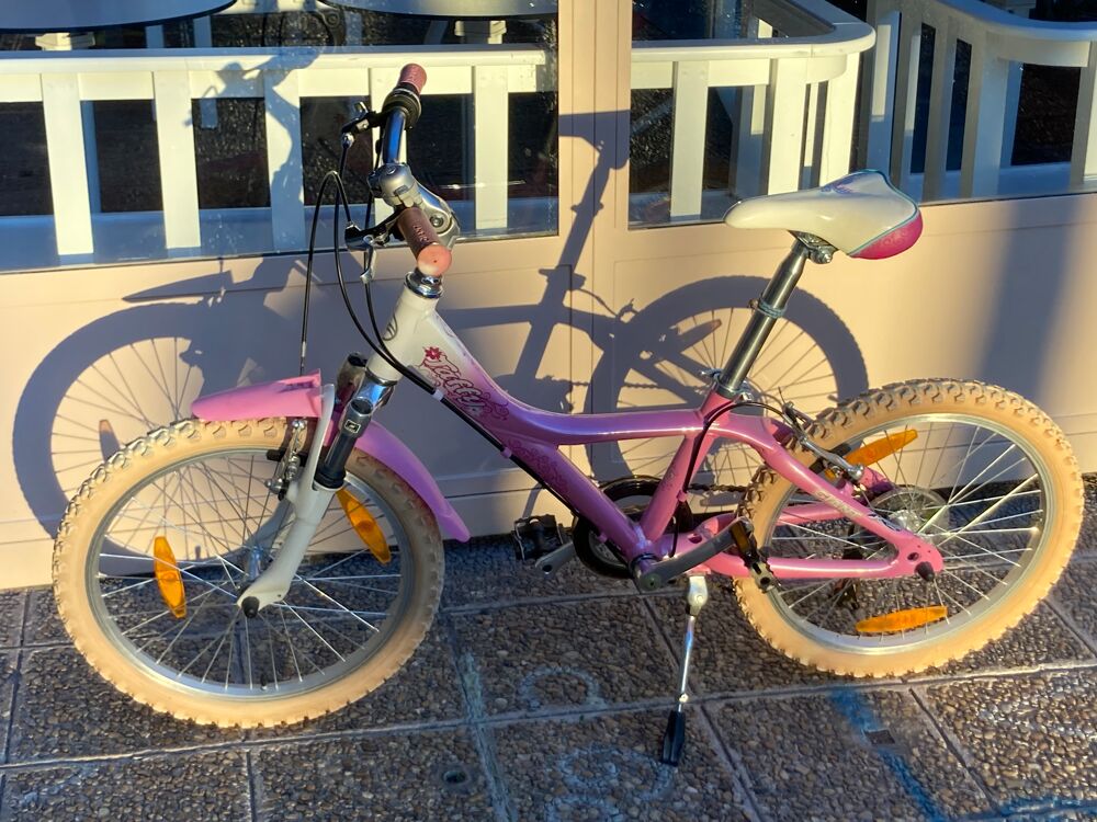 Petit v&eacute;lo 3-5 ans roulettes autres petit v&eacute;lo velo v&ecirc;tement Vélos