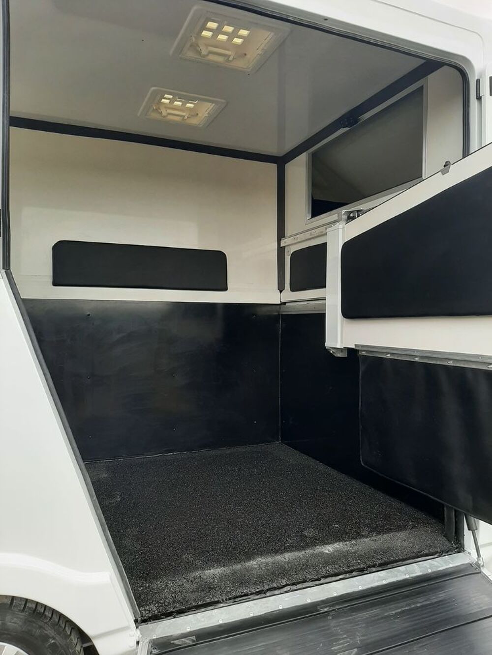 Master MASTER CA L2H2 3.5t 2.3 dCi 130 E6 GRAND CONFORT 2017 occasion 02880 Margival