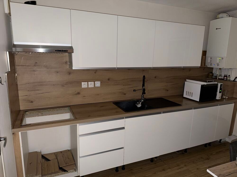 Cuisine &eacute;quip&eacute;e compl&egrave;te avec &eacute;lectrom&eacute;nager (n&eacute;gociable) Meubles