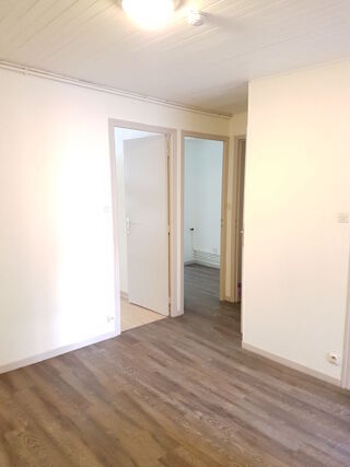  Appartement à louer 2 pièces 48 m²