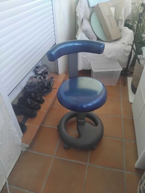 tabouret opérateur 50 Toulon (83)