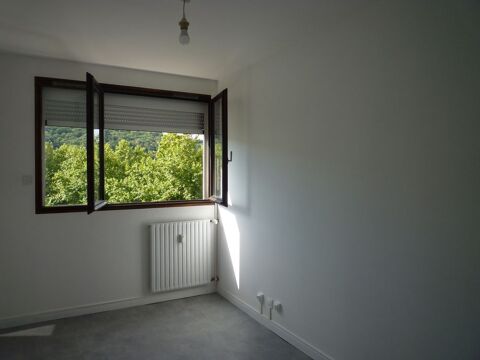  Appartement � louer 3 pi�ces 67 m� �chirolles