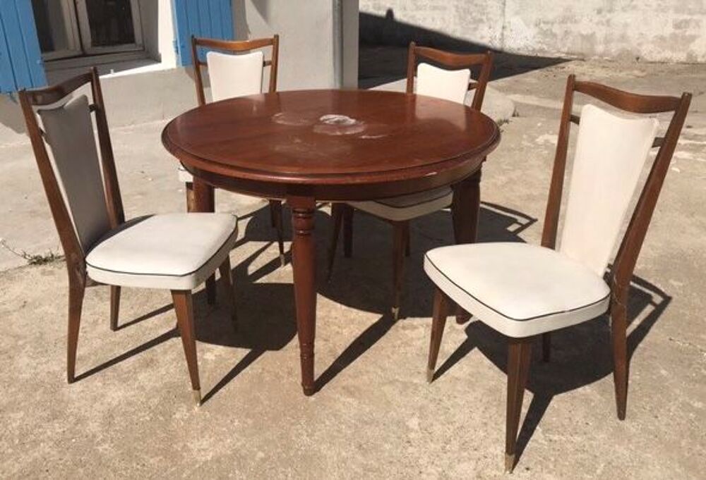 1table + 4 chaises Meubles