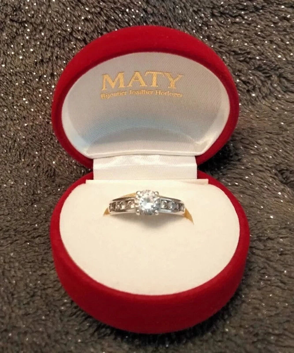 Bague argent et zirconias Bijoux et montres