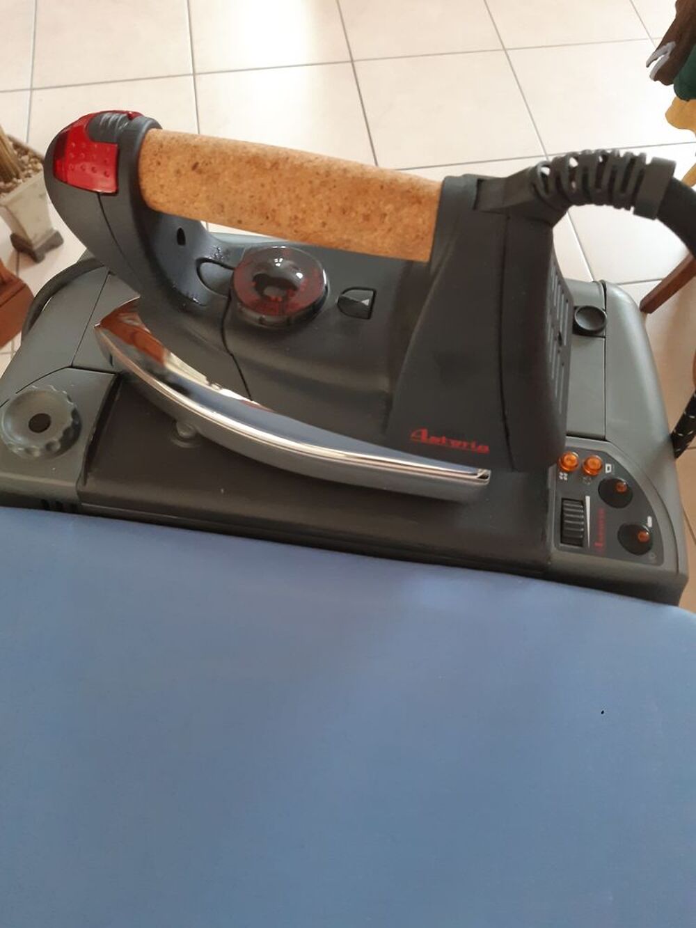 Table &agrave; repasser vapeur Astoria RI710A Electroménager
