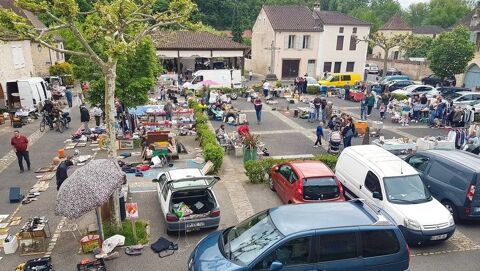 Castelfranc, 46140 - Vide Grenier - 8 Mai 0 Castelfranc (46)