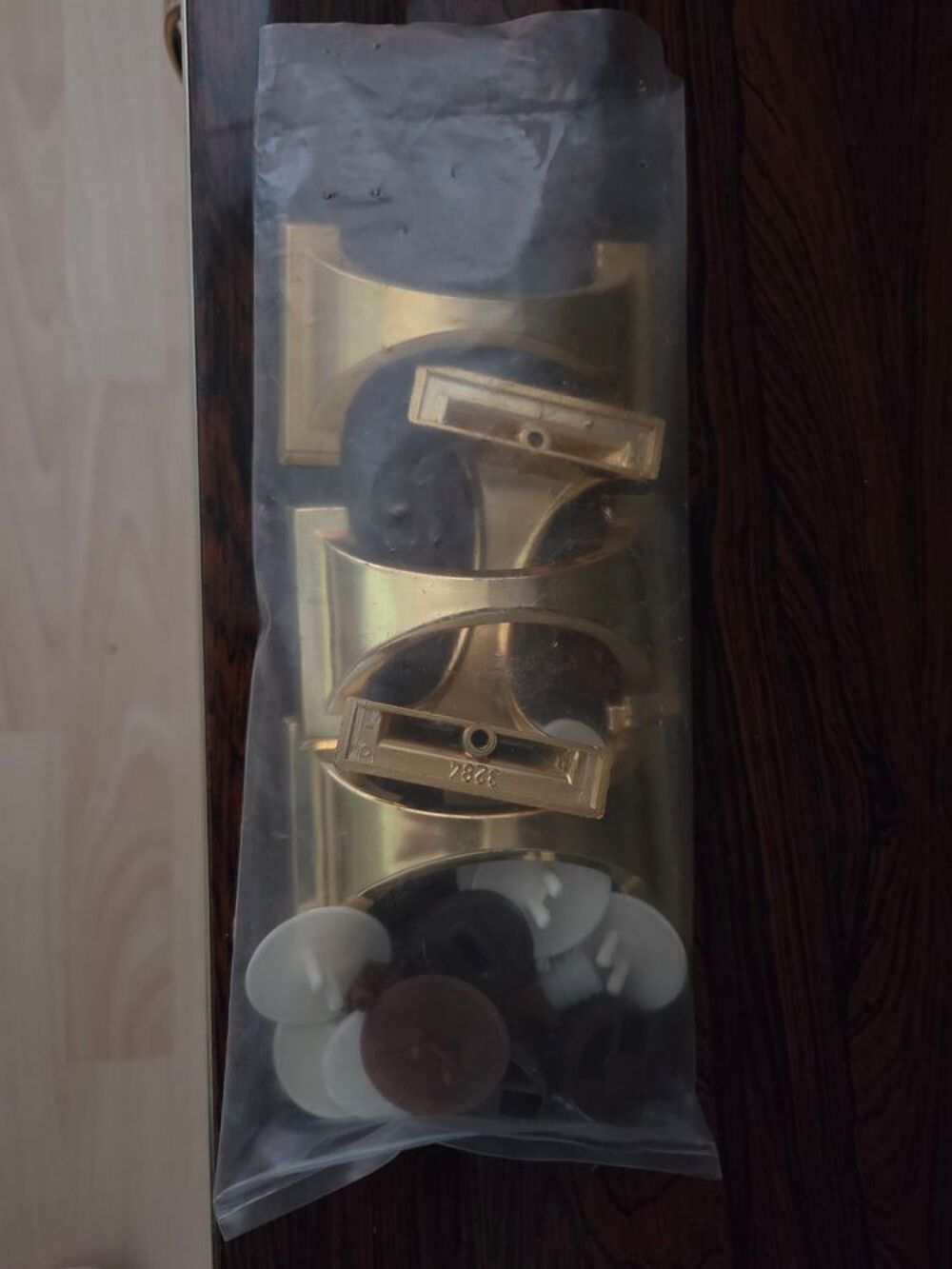 Grand buffet en bois 239 cm ? Notice + poign&eacute;es de rechange Meubles