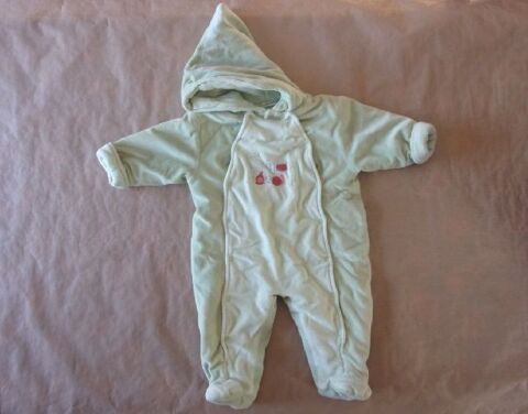 Lot de vtements en taille 12 mois 8 Montaigu-la-Brisette (50)