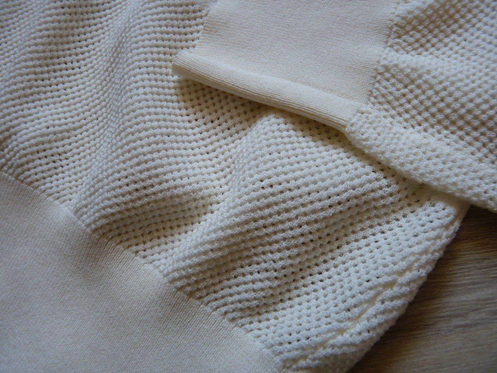 pull calvin klein &eacute;cru S 36 manches longues TBE Vêtements