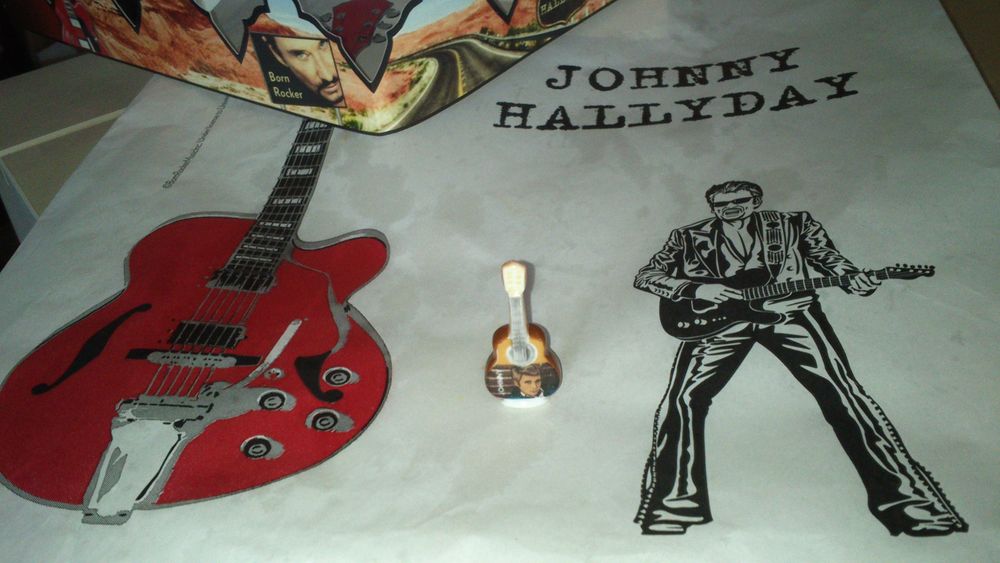 FEVE JOHNNY HALLYDAY avec couronne et sac galette 