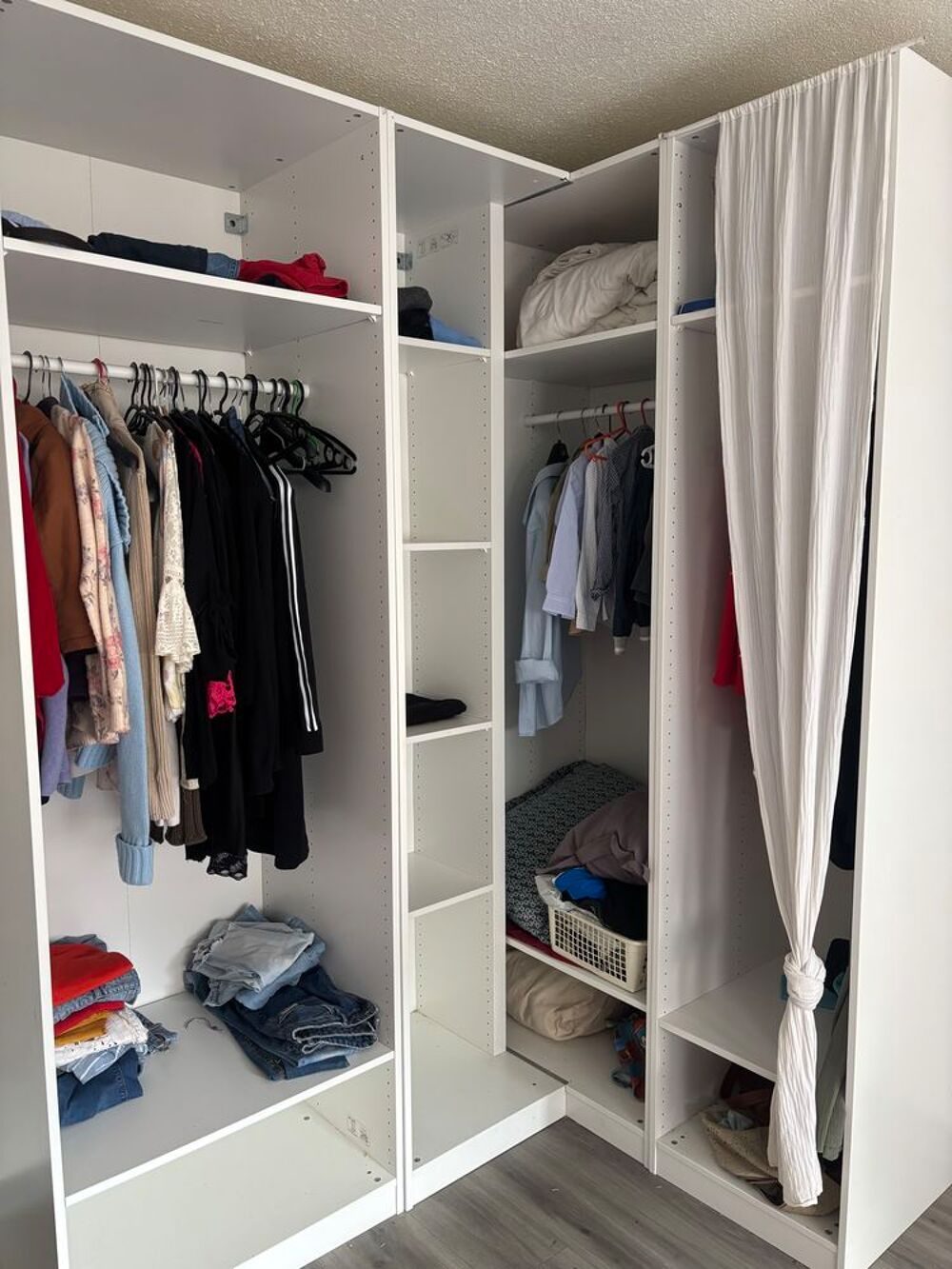Dressing pax en 4 partie s&eacute;parable Meubles