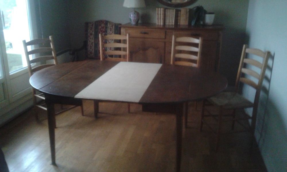 Belle table d'antiquaire Meubles