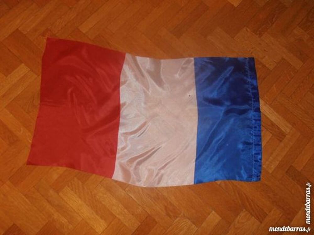 Casquette soleil + drapeau supporter (50) Sports